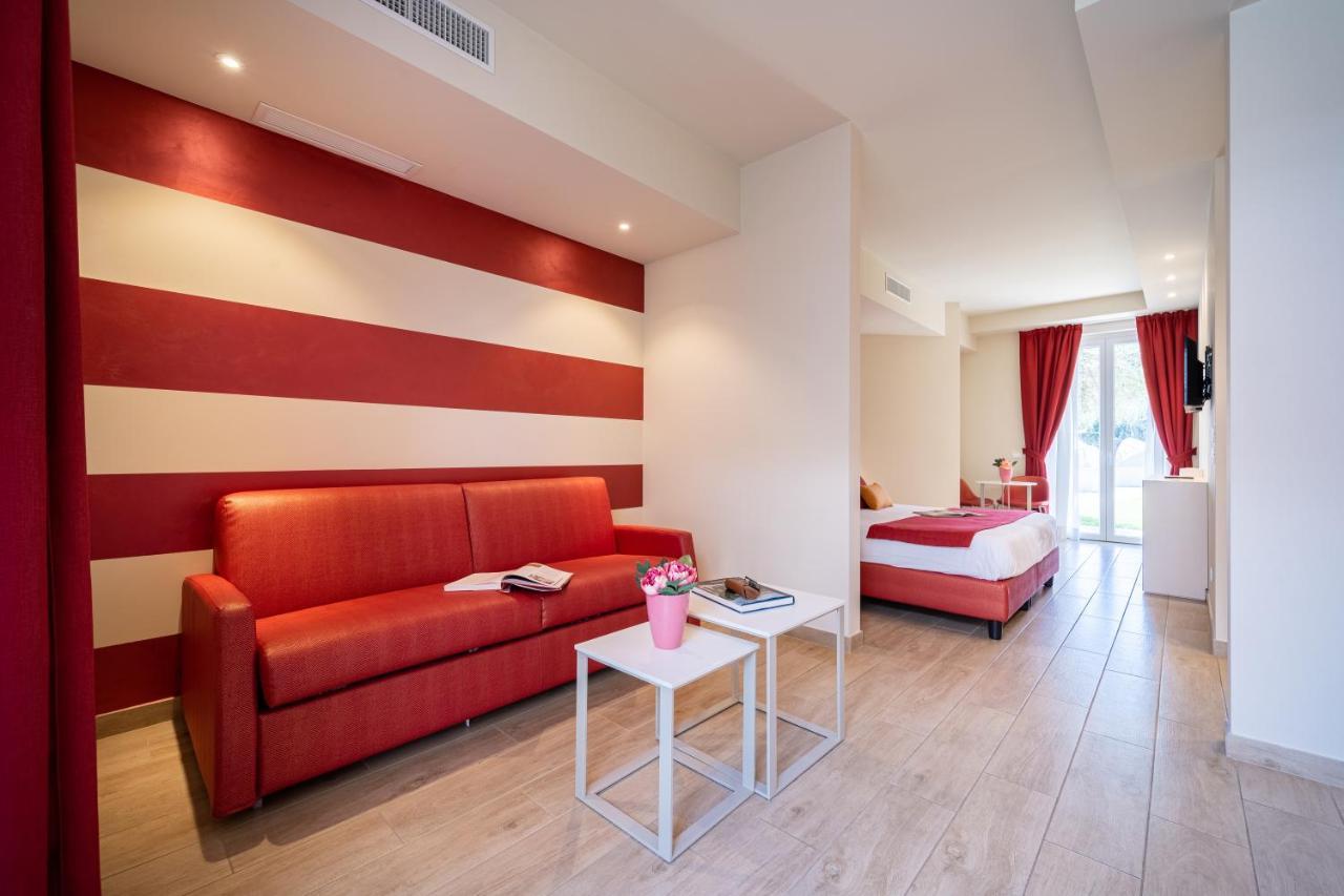 Hotel Villa Garuti بادينغي سول غاردا المظهر الخارجي الصورة