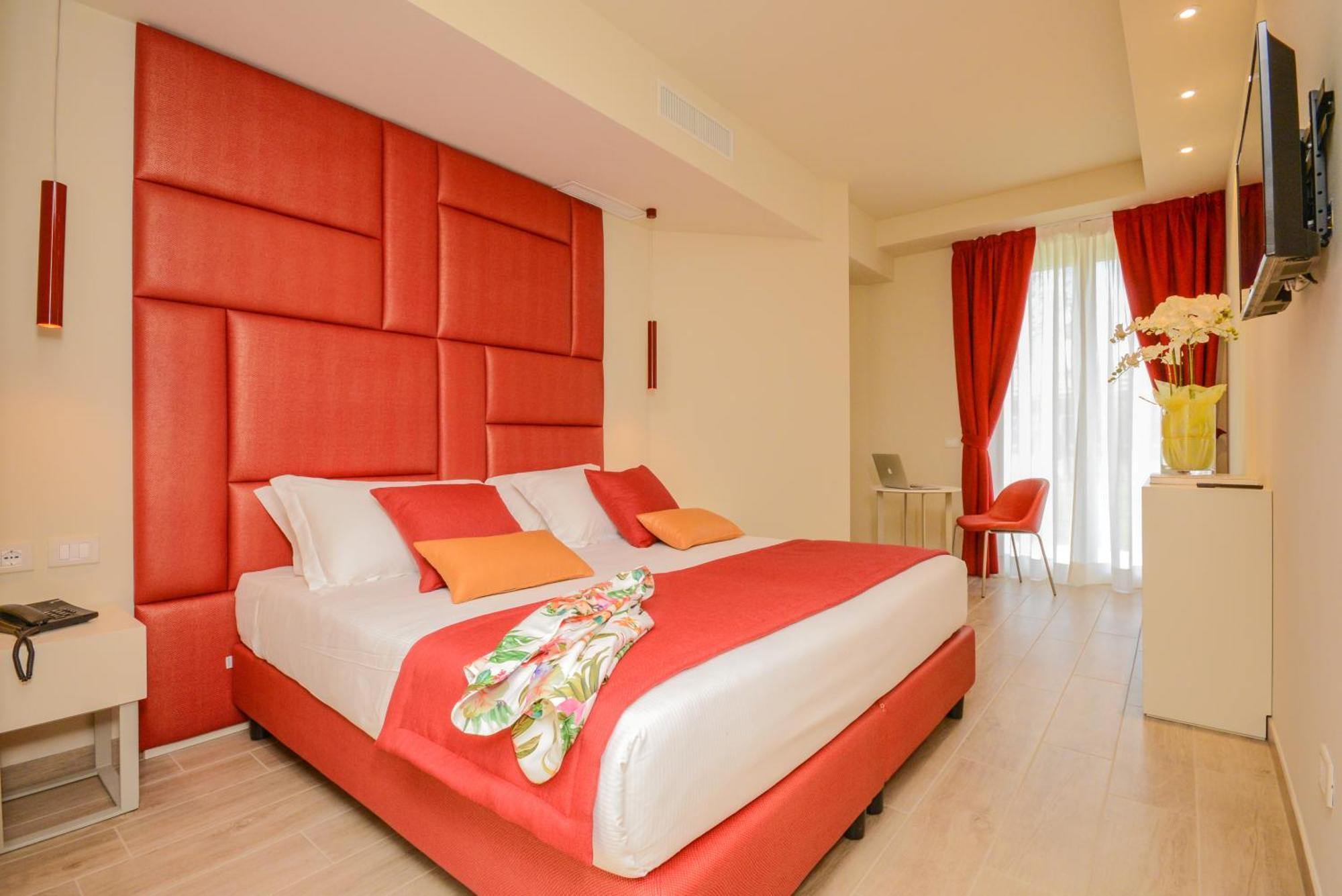 Hotel Villa Garuti بادينغي سول غاردا المظهر الخارجي الصورة